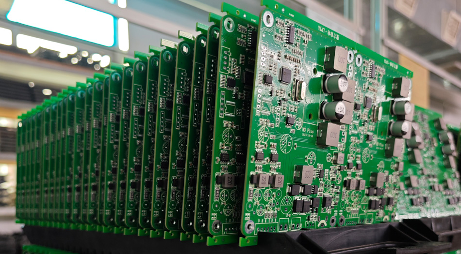 PCBA தொழிற்சாலையின் சுற்றுச்சூழல் நட்பு பொருள் பயன்பாட்டு உத்தி