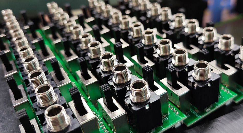 வாடிக்கையாளர் திருப்தி மேலாண்மை மூலம் PCBA தொழிற்சாலைகள் எவ்வாறு சேவை தரத்தை மேம்படுத்த முடியும்