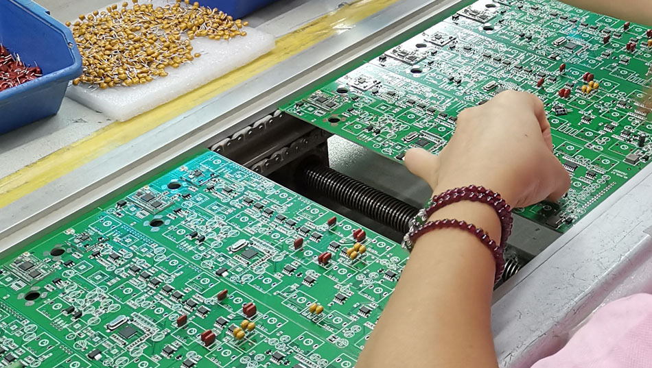 பிசிபிஏ தொழிற்சாலையின் வாடிக்கையாளர் ஆலோசனை சேவை தொழில்நுட்ப சிக்கல்களை எவ்வாறு தீர்க்க உதவுகிறது