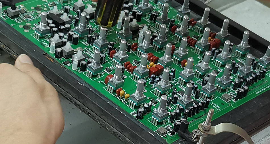 விநியோகச் சங்கிலியை மேம்படுத்துவதன் மூலம் PCBA தொழிற்சாலைகளின் உற்பத்திச் செலவைக் குறைப்பது எப்படி?