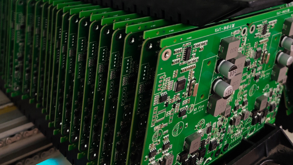 PCBA தொழிற்சாலைகளின் முழு-செயல்முறை தரக் கண்காணிப்பு அமைப்பைப் புரிந்துகொள்வது