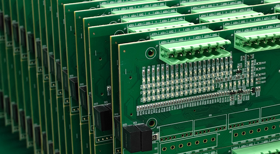 பிசிபிஏ தொழிற்சாலைகள் வெற்றிக் கதைகள் மூலம் வாடிக்கையாளர் நம்பிக்கையை எவ்வாறு மேம்படுத்தலாம்?