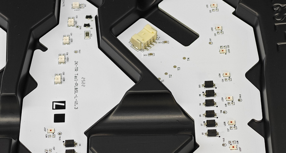 PCBA தொழிற்சாலைகளுக்கான செலவுக் கட்டுப்பாடு மற்றும் நீண்ட கால கூட்டு உத்திகள் பற்றி விவாதித்தல்